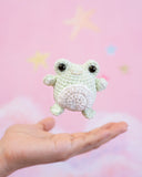 Froyo the Frog Amigurumi Pattern & Kit