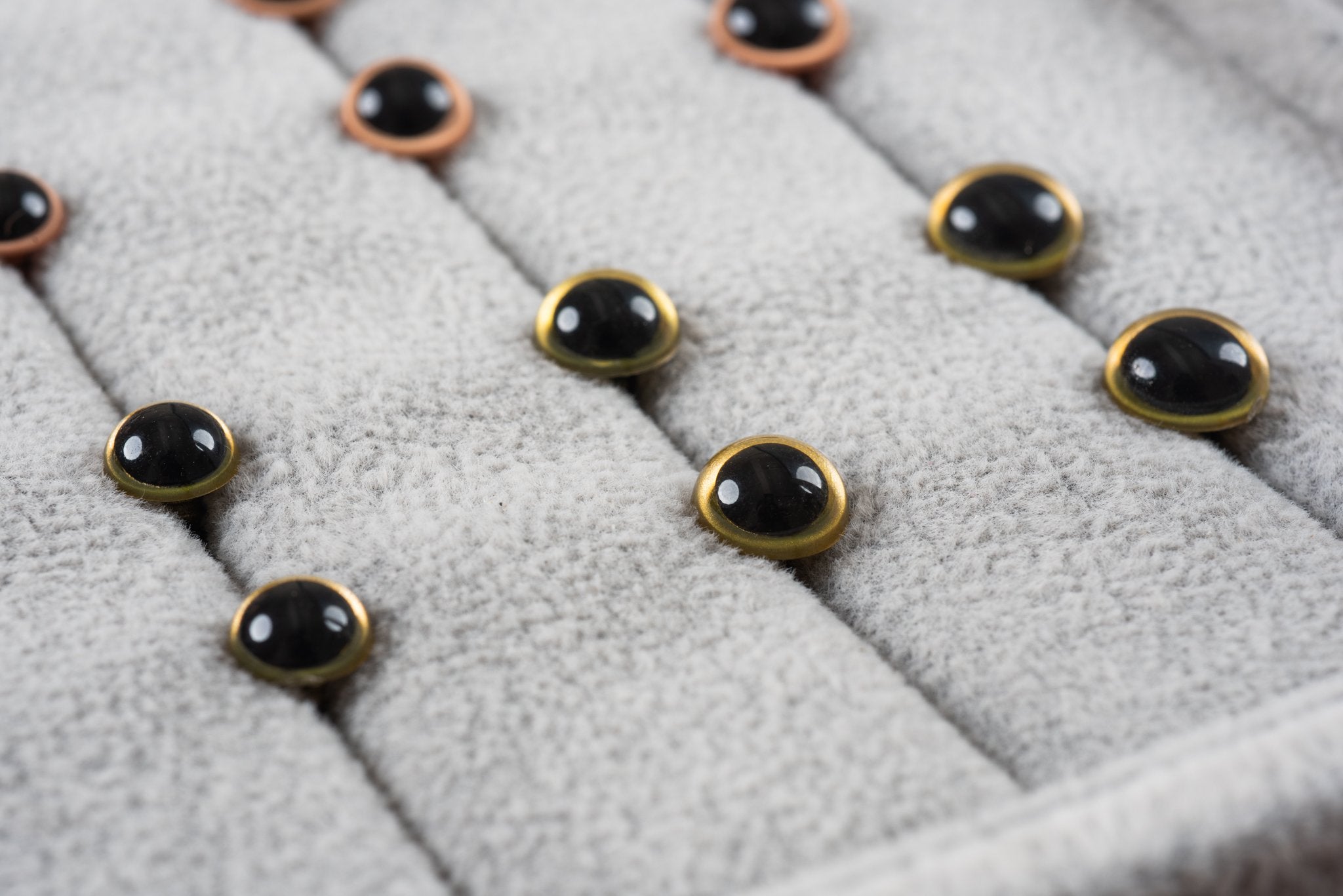 Tiny Rabbit Hole Yellow Gold Safety Eyes with Round Pupil